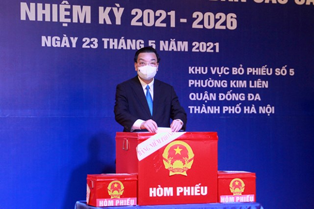 Chủ tịch UBND Thành phố Chu Ngọc Anh bỏ phiếu bầu đại biểu Quốc hội khóa XV và đại biểu HĐND các cấp nhiệm kỳ 2011 - 2016