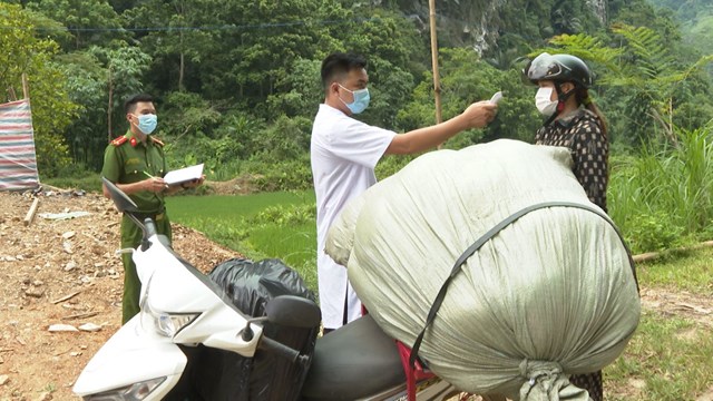 Công tác phòng chống dịch tại chốt Khau Cau, xã Phúc Yên