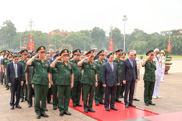 Phấn đấu làm chủ hoàn toàn công nghệ, hoàn thành xuất sắc nhiệm vụ đặc biệt quan trọng, thiêng liêng, cao cả, có ý nghĩa vô cùng to lớn* - Ảnh 2.