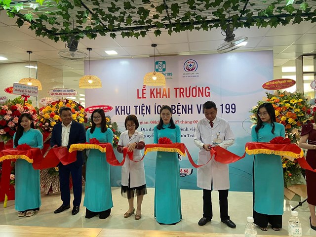 Bệnh viện 199 khai trương khu tiện ích phục vụ phi lợi nhuận cho bệnh nhân, người nhà bệnh nhân, cán bộ, y và bác sĩ nhân ngày Thầy thuốc Việt Nam.