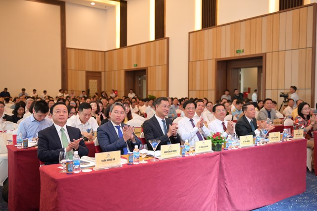 Lãnh đạo Trung ương và tỉnh Khánh Hòa tham dự hội nghị.