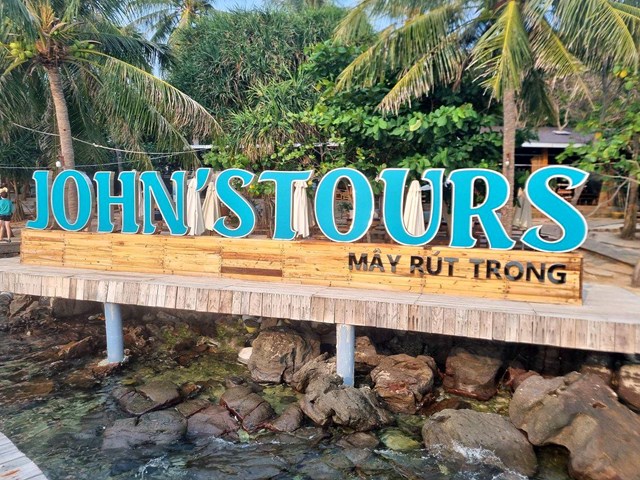 Trải nghiệm những chuyến đi đảo sang trọng bằng thuyền tốc độ c&#249;ng John’s Tours Ph&#250; Quốc - Ảnh 1