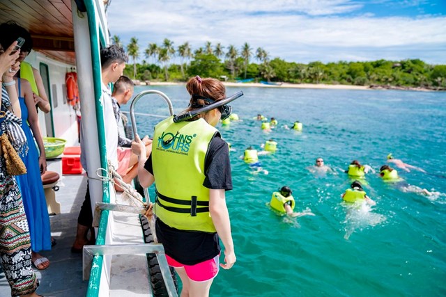 Trải nghiệm những chuyến đi đảo sang trọng bằng thuyền tốc độ c&#249;ng John’s Tours Ph&#250; Quốc - Ảnh 12