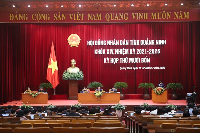 Kỳ họp thứ 14, HĐND tỉnh Quảng Ninh khóa XIV: Thông qua 19 nghị quyết quan trọng - Ảnh 1