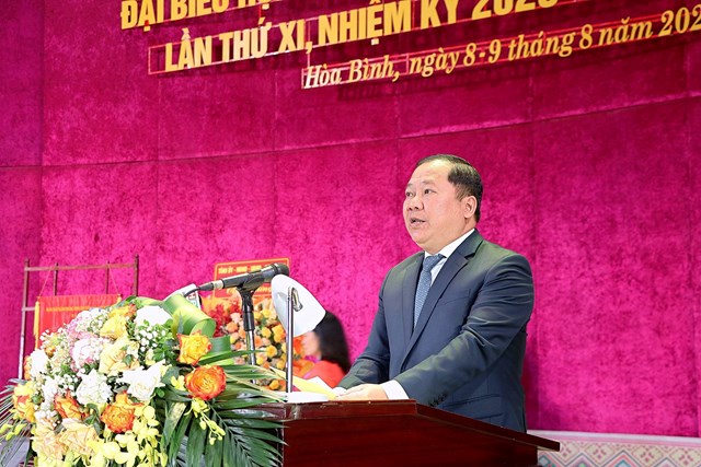 Ông Nguyễn Phi Long, Ủy viên dự khuyết Trung ương Đảng, Bí thư Tỉnh ủy Hòa Bình yêu cầu Đại hội Hội Nông dân tỉnh Hòa Bình thảo luận, xem xét, quyết định 6 vấn đề.