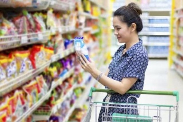Khi người tiêu dùng thắt chặt chi tiêu: Thách thức và cơ hội cho doanh nghiệp - Ảnh 1
