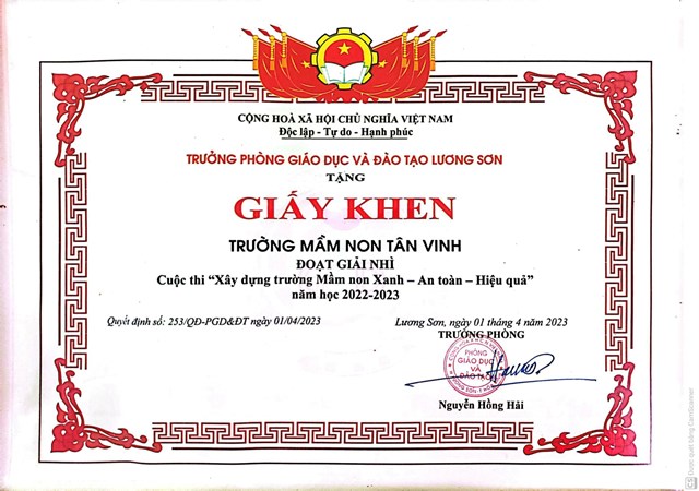 Giấy khen của Trưởng ph&ograve;ng GD&amp;ĐT Lương Sơn.