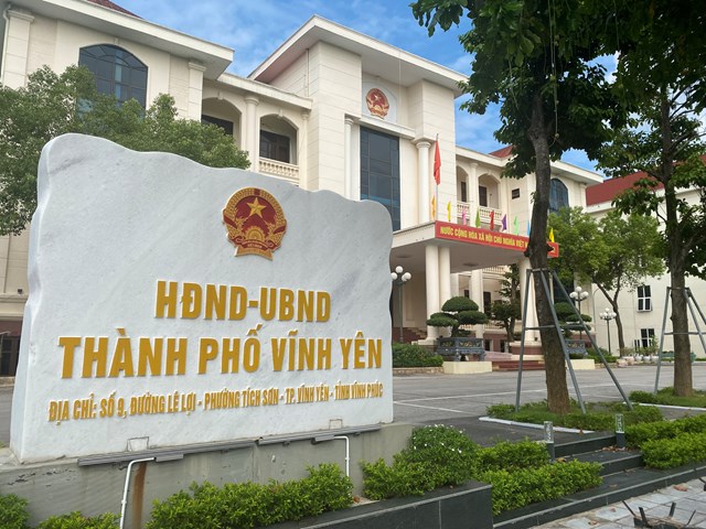 Trụ sở các cơ quan cấp Thành phố Vĩnh Yên khang trang sạch đẹp.