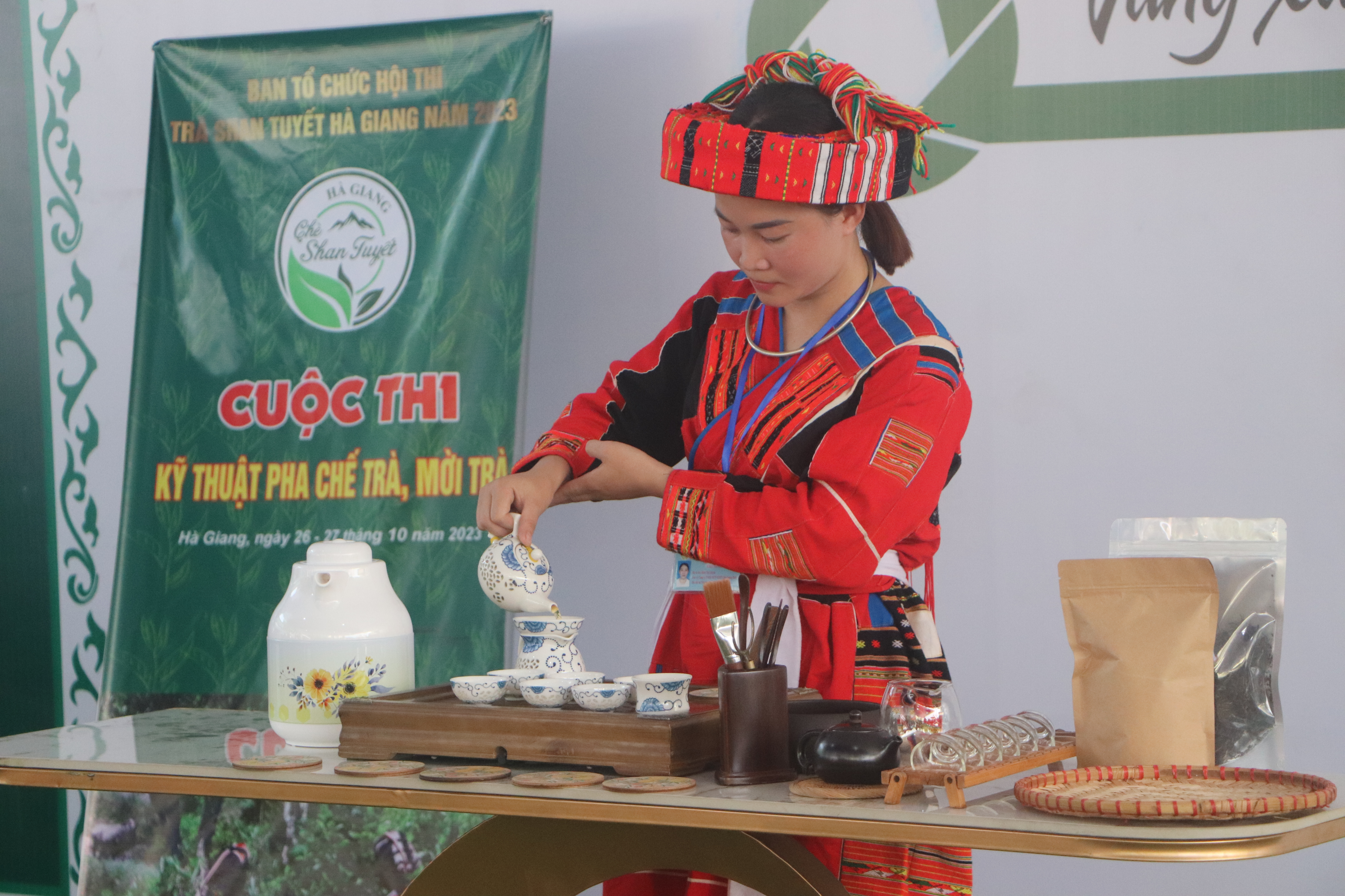 Hội thi Trà Shan tuyết Hà Giang 2023: Phần thi kỹ thuật pha chế trà  - Ảnh 1