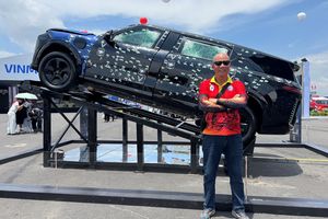 Ngắm Lạc Hồng 900 LX, khách tham quan chia sẻ: Đây là dấu ấn mới cho công nghiệp Việt trên bản đồ thế giới