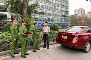 Hà Nội: Công an phường Kim Mã quyết liệt xử lý vi phạm an toàn giao thông, trật tự công cộng