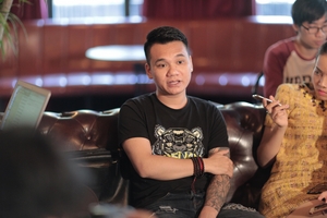 Khắc Việt: Tôi không nể trọng những nhạc sĩ đánh hội đồng Khắc Hưng