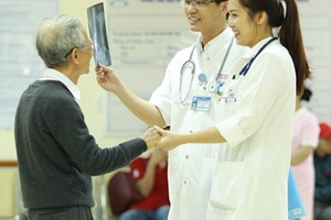 Bệnh viện Trung ương Huế: Hiệu quả trong công tác đầu tư và sử dụng trang thiết bị y tế