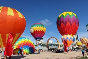 Nghệ An: Lễ hội khinh khí cầu tạo điểm nhấn thu hút khách du lịch cho vùng biển Cửa Lò