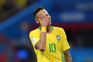 Bệnh thành tích giết chết Neymar và bóng đá