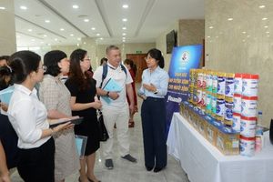 Vinamilk đồng hành cùng Câu lạc bộ điều Dưỡng trưởng Việt Nam tập huấn chăm sóc dinh dưỡng bệnh lý cho người bệnh
