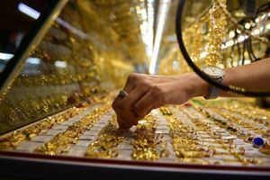 Dự báo diễn biến của giá vàng trong những tháng cuối năm