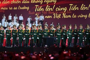 Tổ quốc trong tim: Kết nối ký ức hào hùng của quá khứ với khát vọng vươn mình của hiện tại và tương lai