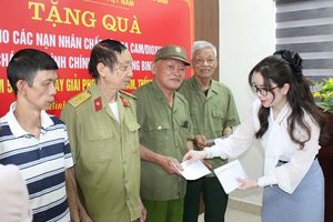 Người phụ nữ âm thầm gieo yêu thương
