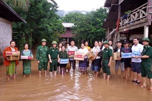Bộ đội Biên phòng Hà Tĩnh giúp nước bạn Lào khắc phục thiên tai