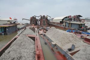 Hà Nội tổ chức đấu giá quyền khai thác 6 mỏ cát