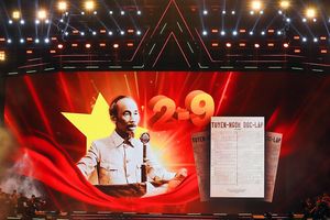 “Dưới cờ vinh quang”: Kết nối 3 điểm cầu đại diện 3 miền của Đất nước