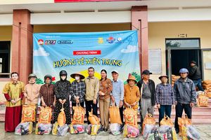 GCTV kết nối yêu thương: “Trao tặng 2000 phần quà và hơn 1 tỷ đồng hỗ trợ đồng bào miền Trung - Tây nguyên”