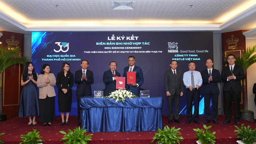 Nestlé Việt Nam và Đại học Quốc gia TP.HCM ký kết hợp tác nhằm phối hợp triển khai nhiều sáng kiến thiết thực về đào tạo, phát triển và kết nối nhân tài trẻ .