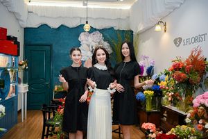 Top 3 Miss World Vietnam 2022 học cắm hoa tại S Florist
