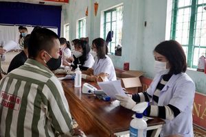 Triển khai chiến dịch tiêm chủng mùa Xuân tại Trại giam Đồng Sơn