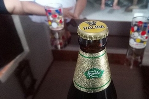 Bia Huda nhưng đóng nắp bia Halida: Carlsberg Việt Nam gửi lời xin lỗi tới khách hàng