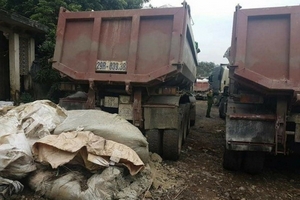 Cần làm rõ hành trình vận chuyển không phép 233 tấn chất thải nguy hại ở Thái Nguyên