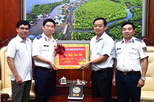 Bộ Tư lệnh Cảnh sát biển Việt Nam tổ chức thăm, chúc Tết UBND tỉnh Cà Mau