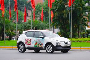 Khách mua ô tô điện VinFast sung sướng khi chi phí nuôi xe hàng tháng chỉ là tiền rửa xe