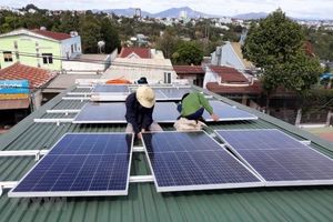 Nhiều vướng mắc trong đầu tư phát triển điện Mặt Trời mái nhà