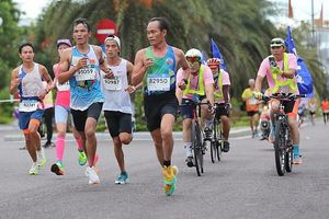 Nghệ An: Cấm đường để tổ chức giải marathon “Hành trình về Làng Sen”