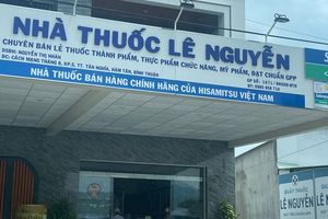 Mẹ và bé ở Hàm Tân, Bình Thuận đến ngay Nhà Thuốc Lê Nguyễn để tham gia chương trình “Vui hè rực rỡ - Quà tặng bất ngờ”