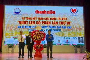 Trao giải cuộc thi viết 'Vượt lên số phận' lần VI và kỷ niệm 61 năm thành lập Tạp chí Thanh niên