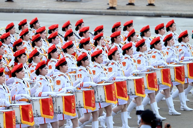 Khối nữ Quân nhạc - Ảnh: VGP/Nhật Bắc