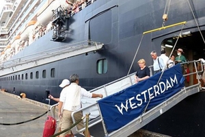 Video: Malaysia khẳng định du khách tàu Westerdam dương tính Covid-19