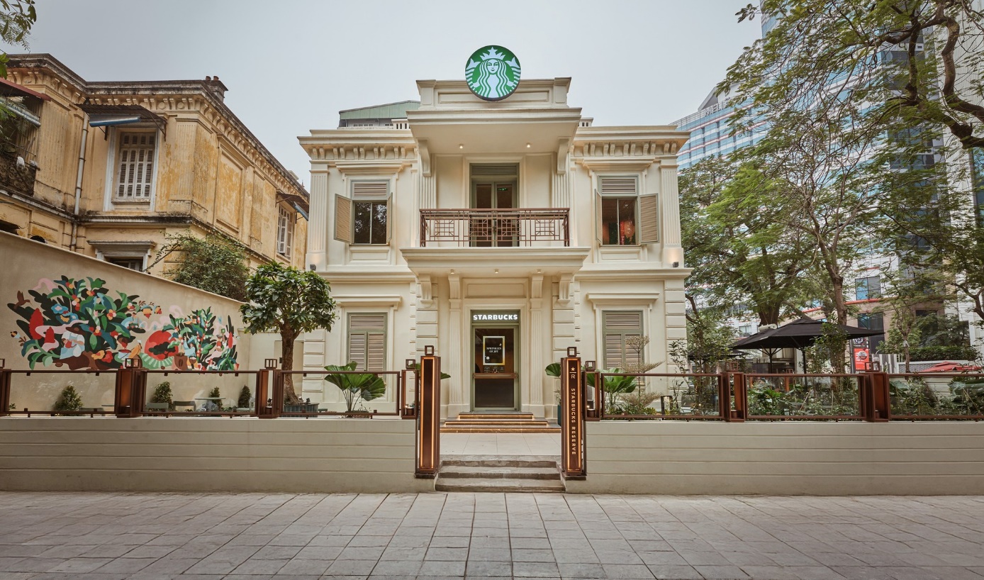 Starbucks gây xôn xao vì hôm nay chính thức bán một thứ đồ uống mới chưa  từng có tiền lệ tại Việt Nam