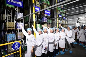 Vinamilk đón thế hệ “đồng niên” tham quan nhà máy với lời hứa chăm sóc sức khỏe bằng dinh dưỡng chất lượng