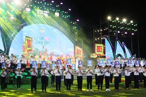 Nghệ An: Khai mạc lễ hội Làng Sen 2024