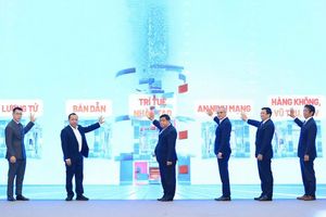 Đổi mới sáng tạo, phát triển các ngành công nghệ chiến lược