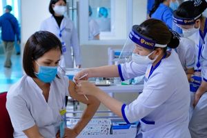 Hà Nội: Chấn chỉnh việc các địa phương ra văn bản về trả phí tiêm vaccine