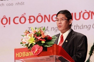 Ẩn số nào xung quanh việc Tổng Giám đốc HDBank chỉ “gà” nhưng lại mua “quốc”?