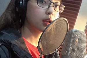 Bạn gái Quang Hải tung clip khoe giọng hát, triệu fan tranh cãi nảy lửa