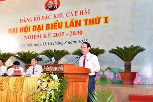 Bí thư Thành ủy Lê Tiến Châu dự và chỉ đạo Đại hội đại biểu Đảng bộ đặc khu Cát Hải lần thứ I