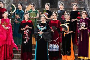 Tà áo dài Việt tôn vinh vẻ đẹp hình thể cũng như tâm hồn của người phụ nữ