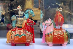 Trưng bày "Ngựa về phố" tại Văn Miếu - Quốc Tử Giám